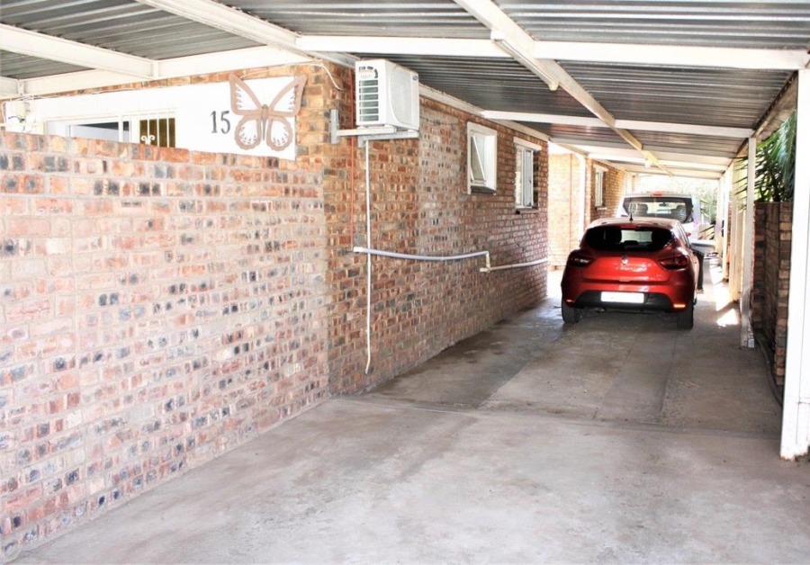 3 Bedroom Property for Sale in Rhodesdene Northern Cape